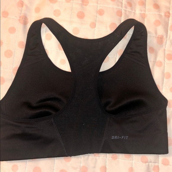 2 sports bras nike & adidas - Picture 5 of 6